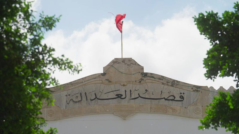 القضاء يثبت سجن الصحفيين مراد الزغيدي وبرهان بسيس