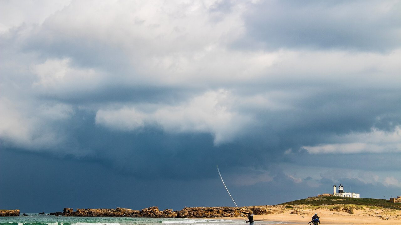 Weather Forecast Warns of Thunderstorms and Autumnal Changes