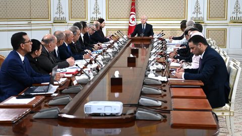 Saied nomme de nouveaux membres du comité de réconciliation pénale.