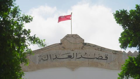 القضاء يقرر الإفراج عن الناشطين آية الصدراوي وغيث الحمروني