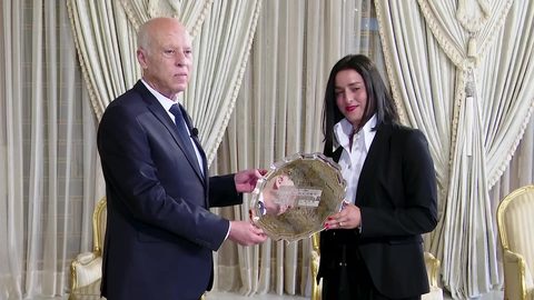 قيس سعيّد يترأس اجتماعاً لمجلس الوزراء ويؤكد مواصلة الحرب على الفساد