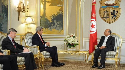 Moncef Marzouki s'interroge sur les sacrifices du peuple tunisien après les procédures du 25 juillet.
