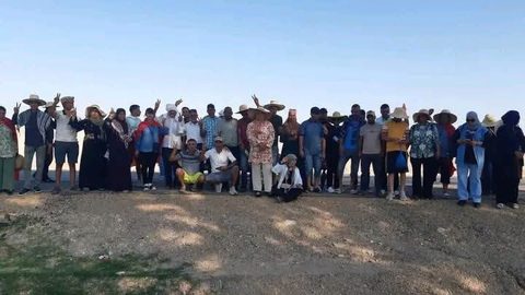 معطلون عن العمل يغلقون الطريق الوطنية 14 بسيدي بوزيد للمطالبة بالانتداب