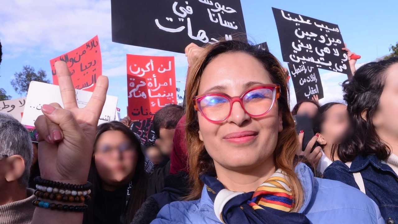 La Cour d'appel militaire condamne Shimaa Issa à 6 mois de prison avec sursis