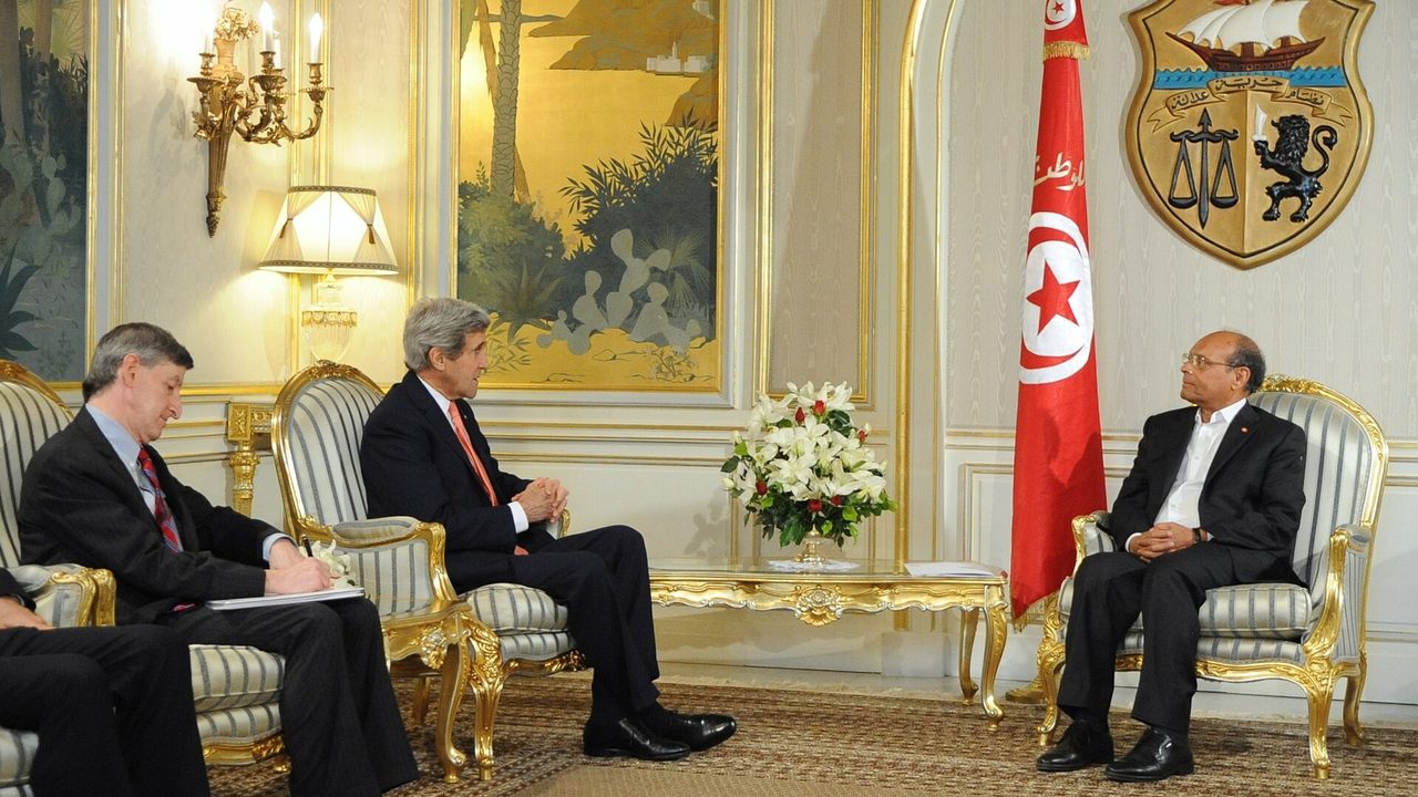 Moncef Marzouki s'interroge sur les sacrifices du peuple tunisien après les procédures du 25 juillet.